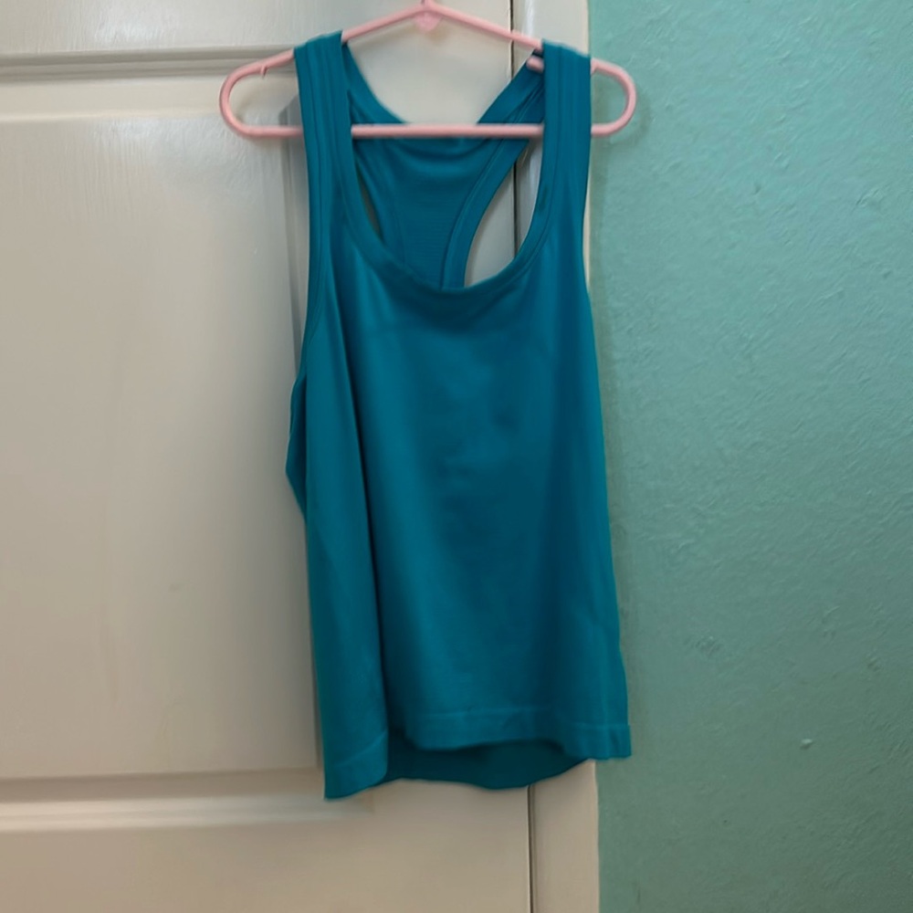 Teal size 6 inseam 2.5 lululemon